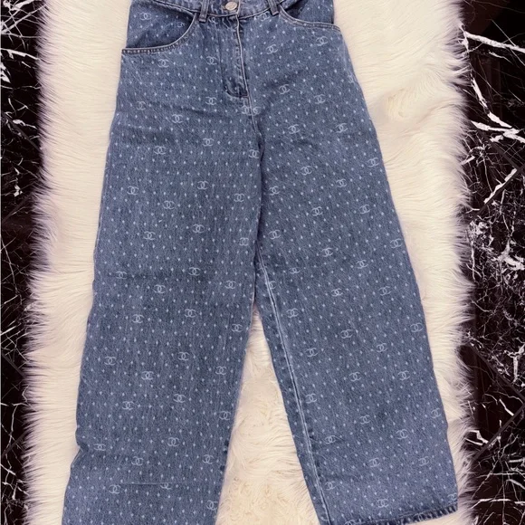 Chanel jeans - Picture 3 of 5